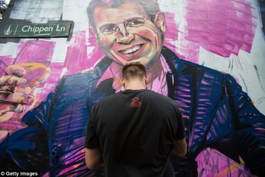 Mike Baird mural